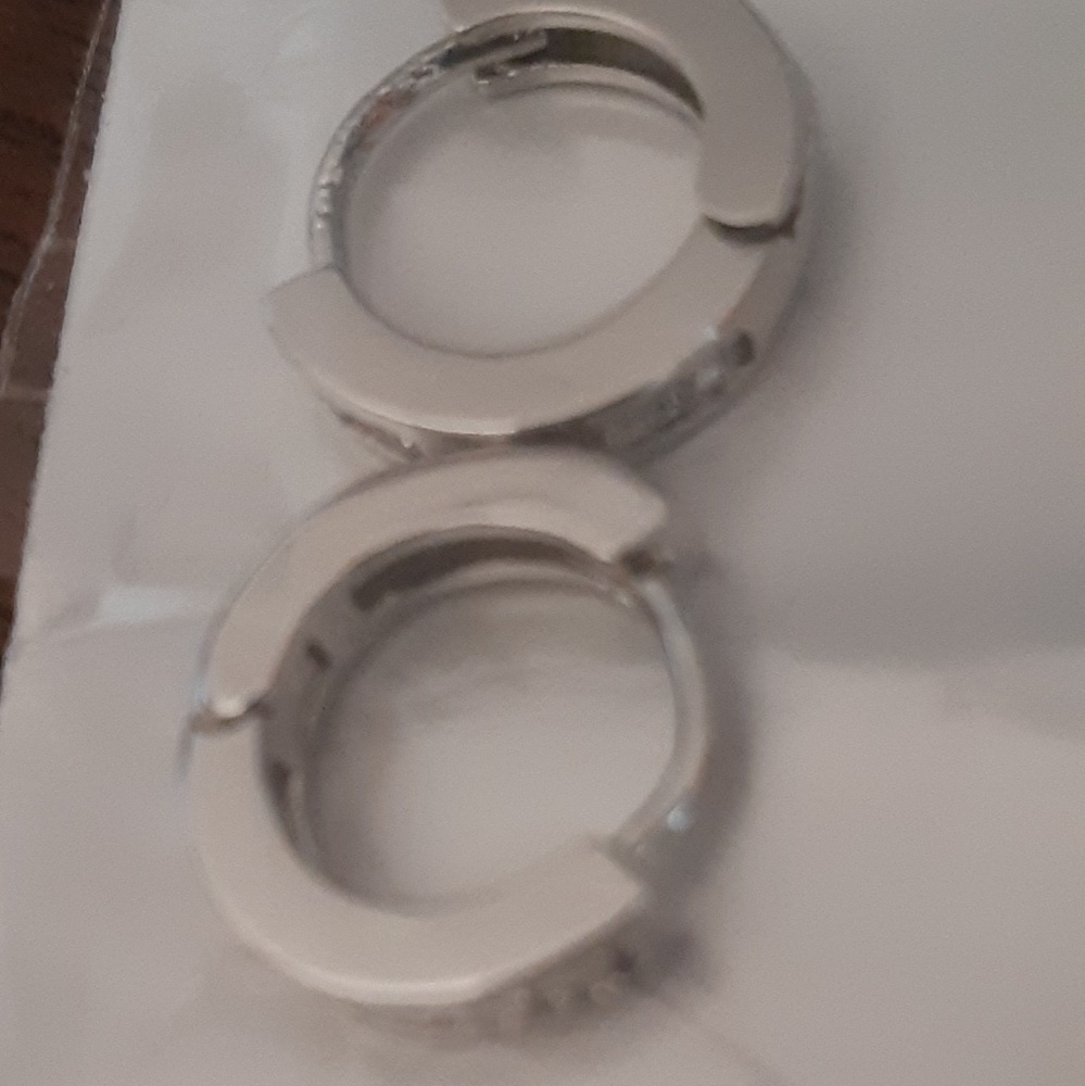 Huggies hoop earrings.